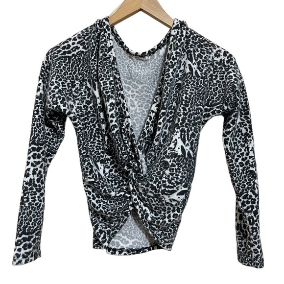 Poof New York • Leopard Print Front Twist Top - Picture 1 of 6
